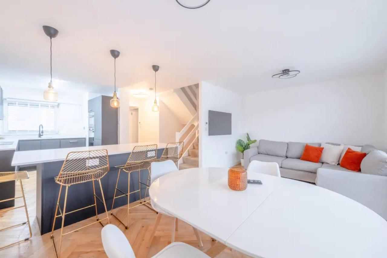 3bd Flat With Balcony In Paddington Appartamento